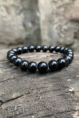 Black Tourmaline: Meanings, Properties and Powers - The Complete Guide