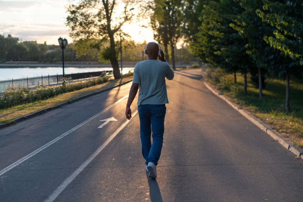 Daily Walking Benefits : 5 Remarkable Gains Beyond Fat Loss