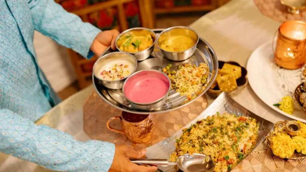5 Hacks to Stay Healthy This Dussehra | Nutritionist Tips