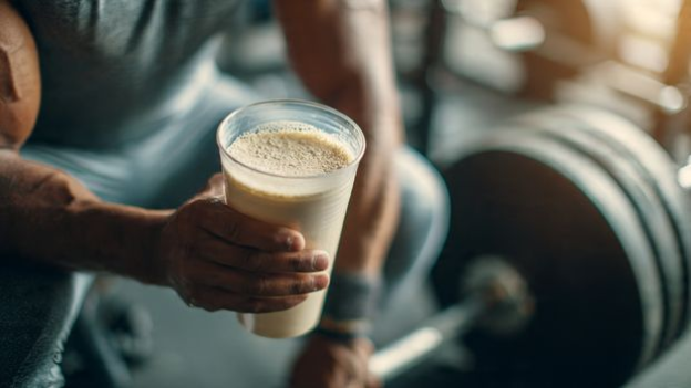 5 Dangerous Gym Nutrition Myths Explained by Science