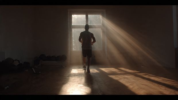 5 Realistic New Year Resolutions That Stick All Year Long